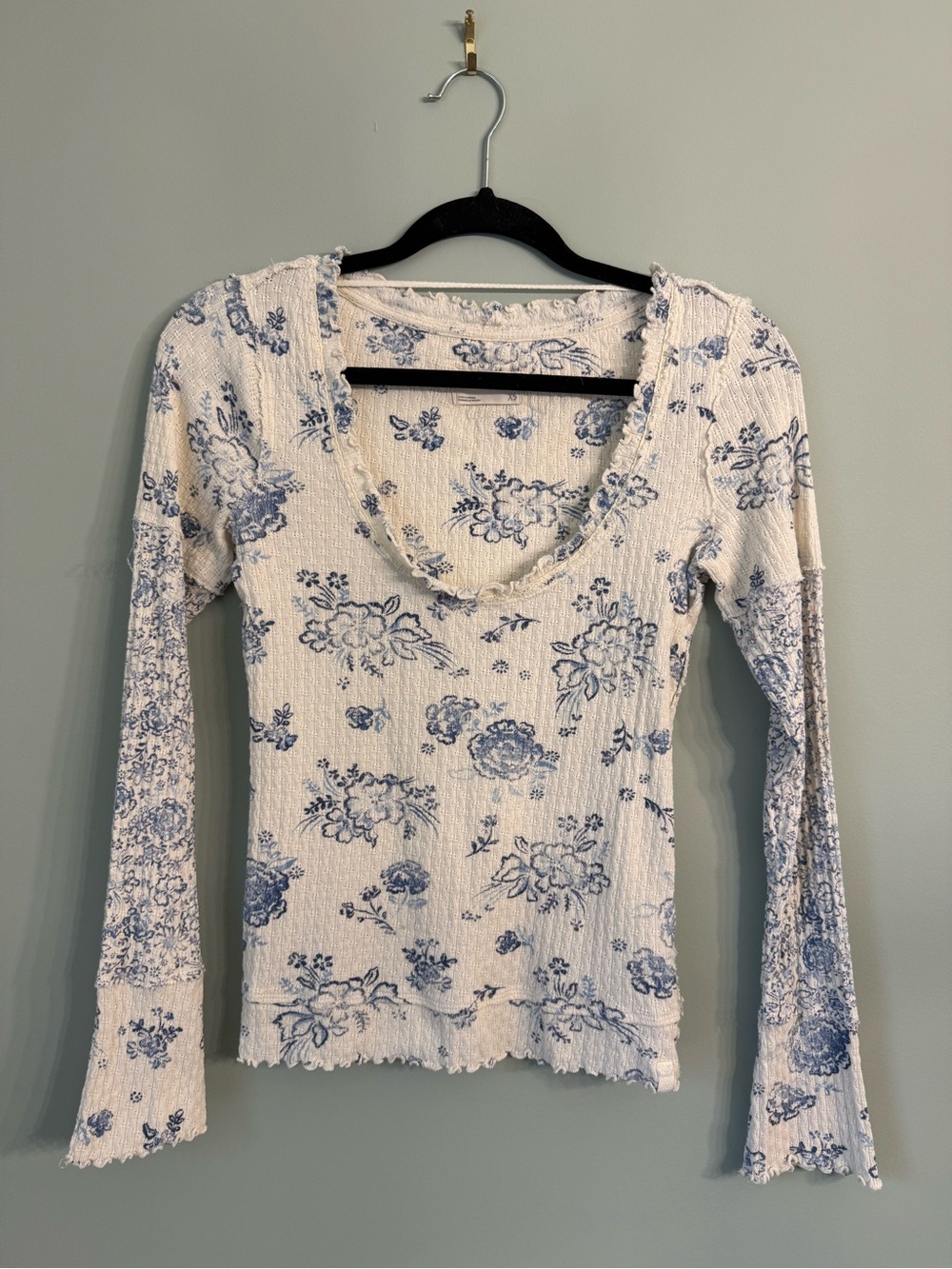 We the Free Cream Pointelle Floral Scoop Neck Long Sleeve Top Size XS